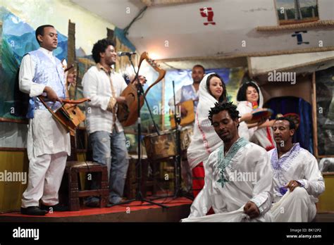  Dawit's Addis Ababa Music Extravaganza: A Night of Rhythmic Delight and Cultural Fusion!